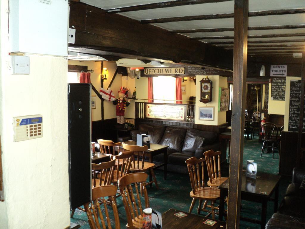Ostler Inn Uffculme Exterior photo