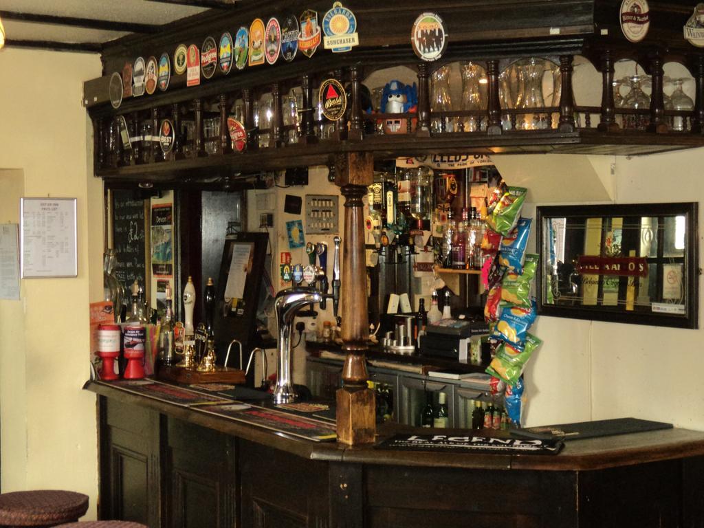 Ostler Inn Uffculme Exterior photo